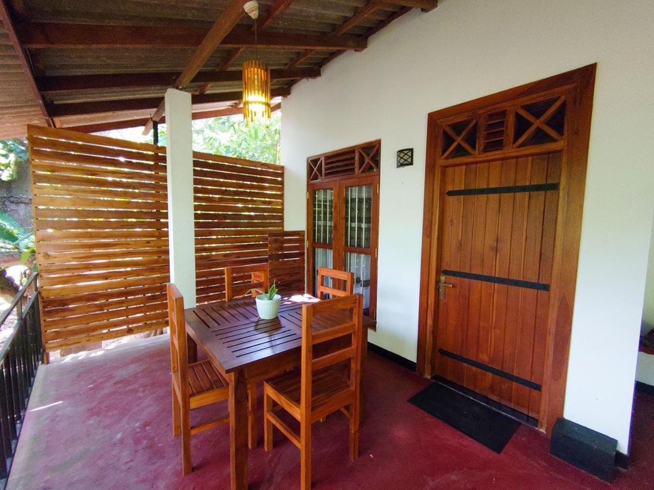 Wild Heaven Udawalawe Hotel Buitenkant foto