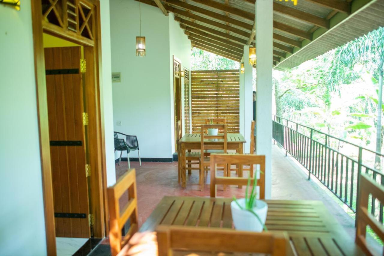 Wild Heaven Udawalawe Hotel Buitenkant foto