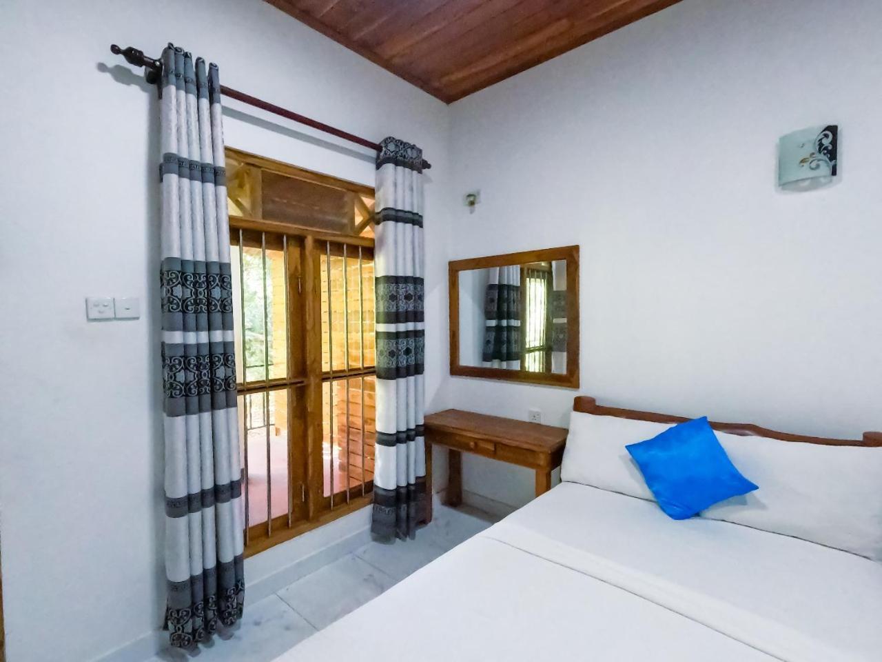 Wild Heaven Udawalawe Hotel Buitenkant foto
