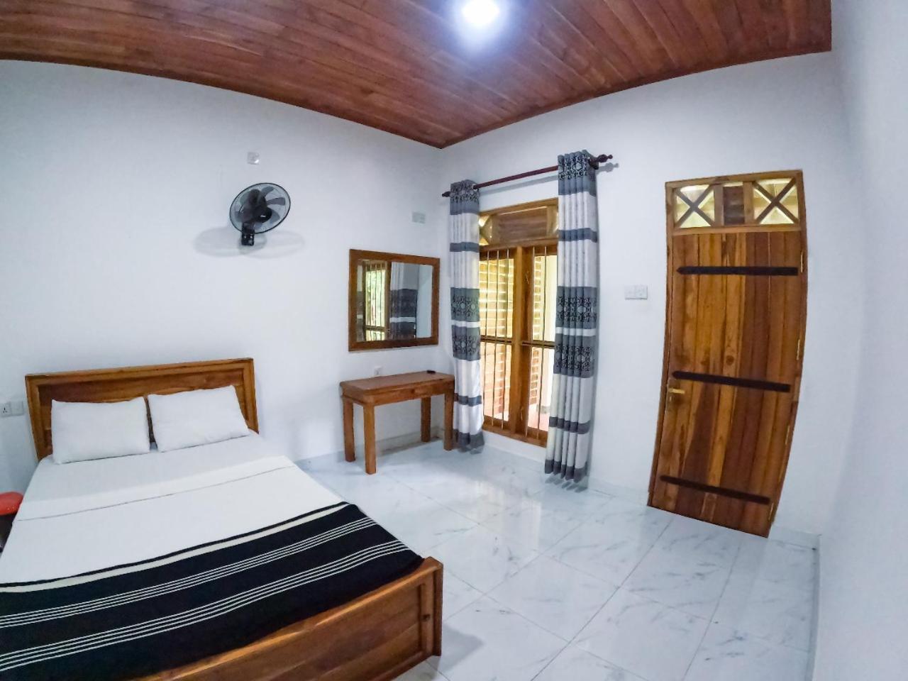 Wild Heaven Udawalawe Hotel Buitenkant foto