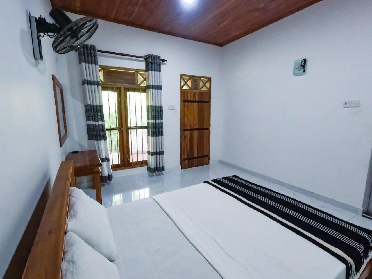 Wild Heaven Udawalawe Hotel Buitenkant foto