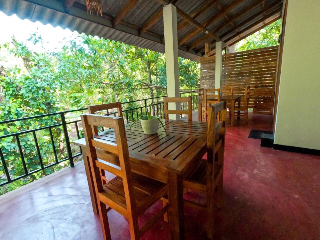 Wild Heaven Udawalawe Hotel Buitenkant foto