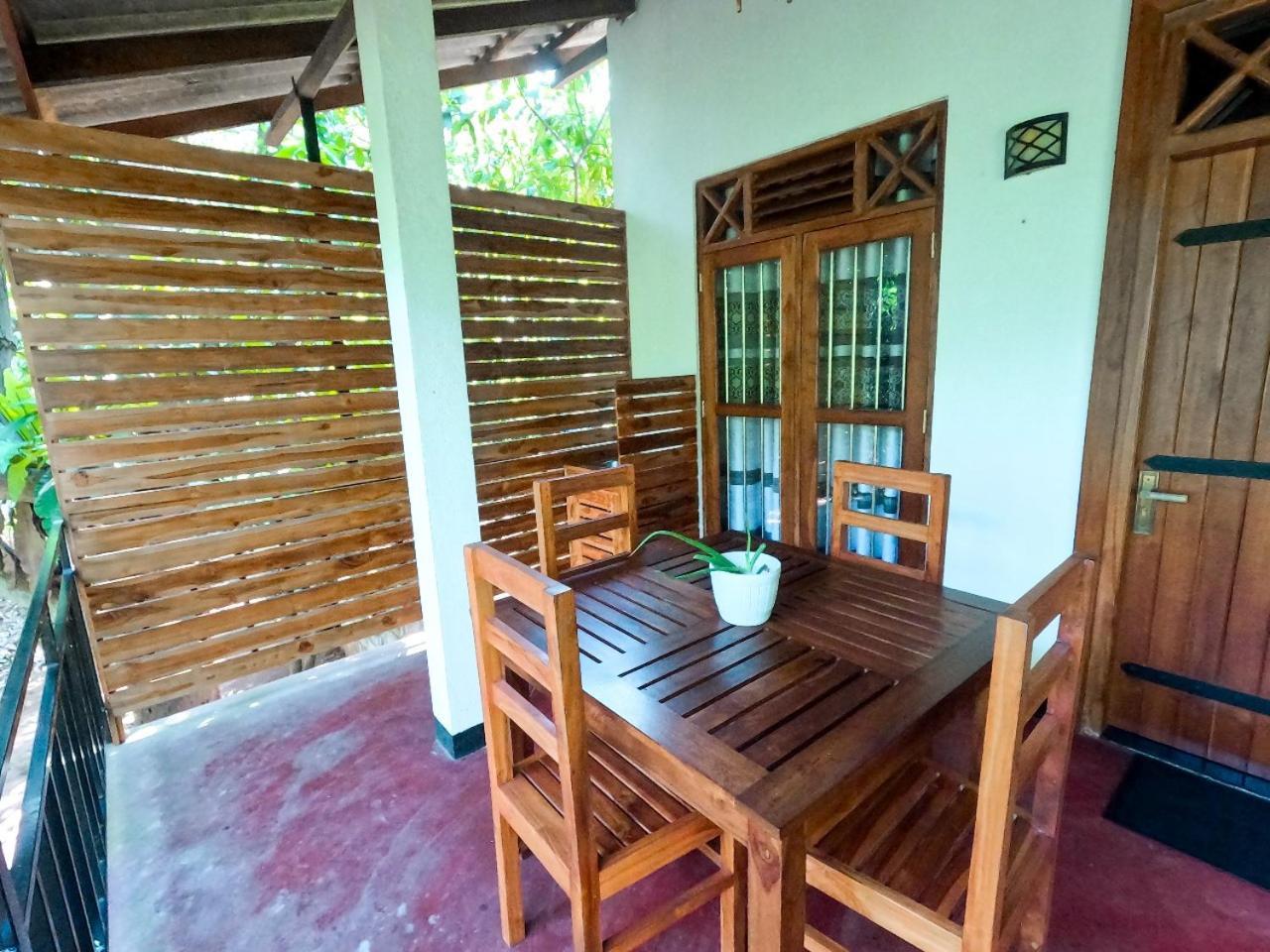 Wild Heaven Udawalawe Hotel Buitenkant foto
