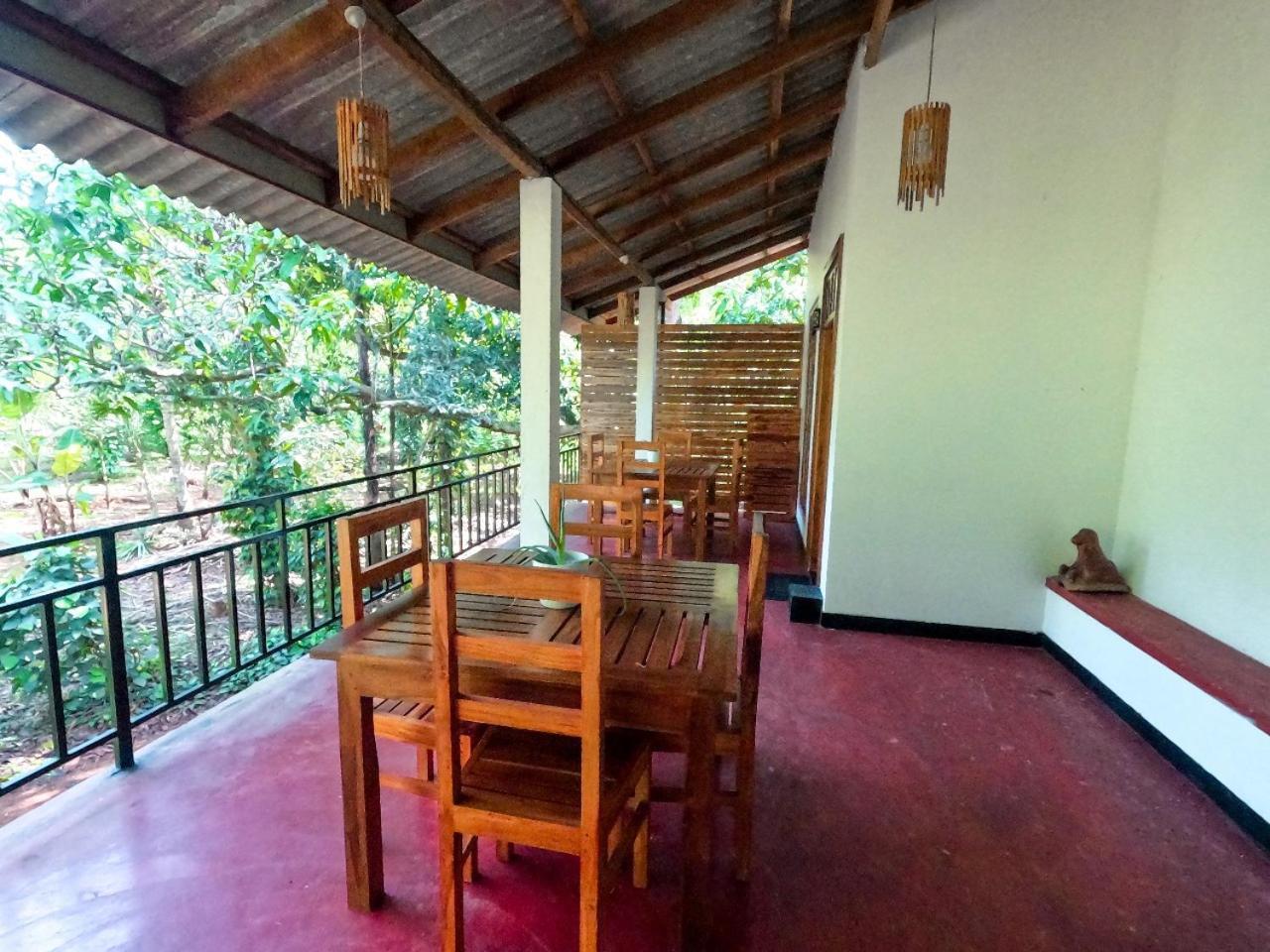 Wild Heaven Udawalawe Hotel Buitenkant foto
