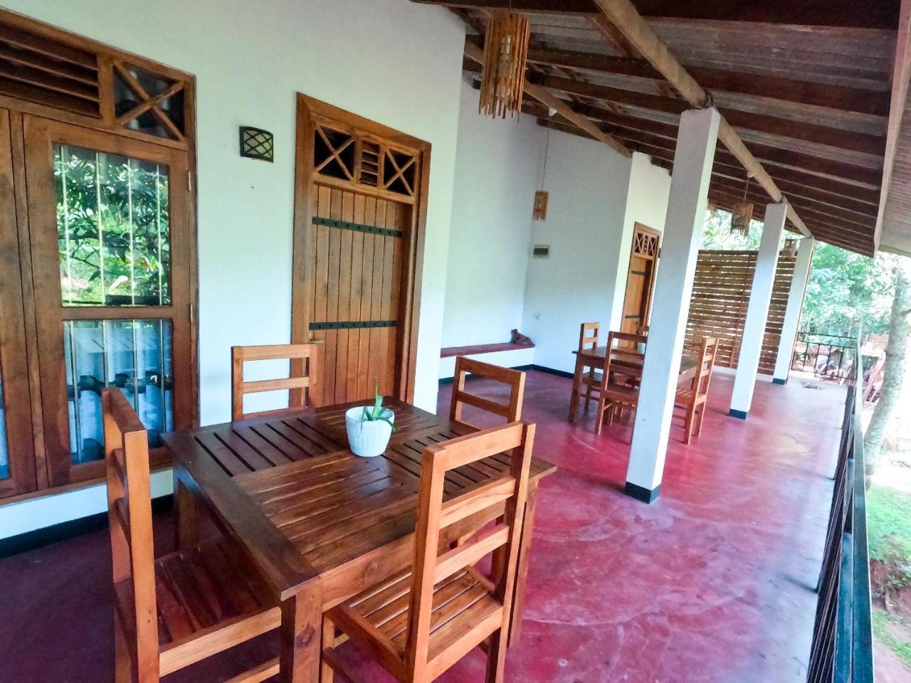 Wild Heaven Udawalawe Hotel Buitenkant foto